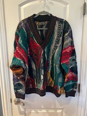 COOGI Multicolor V-Neck Knit Sweater Size Large  Excellent 
RARE